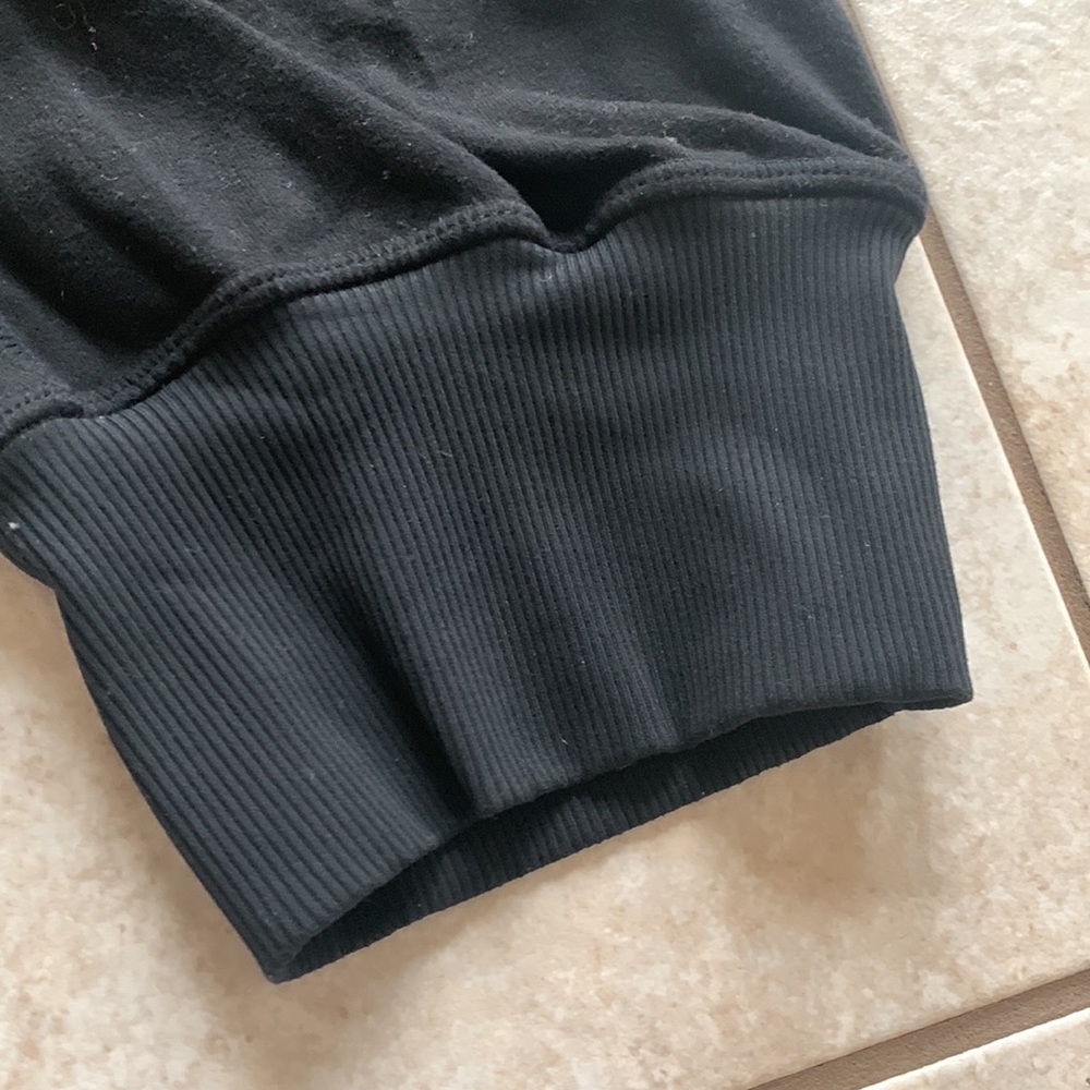 Lululemon capri - Picture 3 of 4